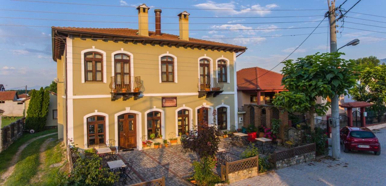 Oikoperiigitis Hotel Керкіні Екстер'єр фото