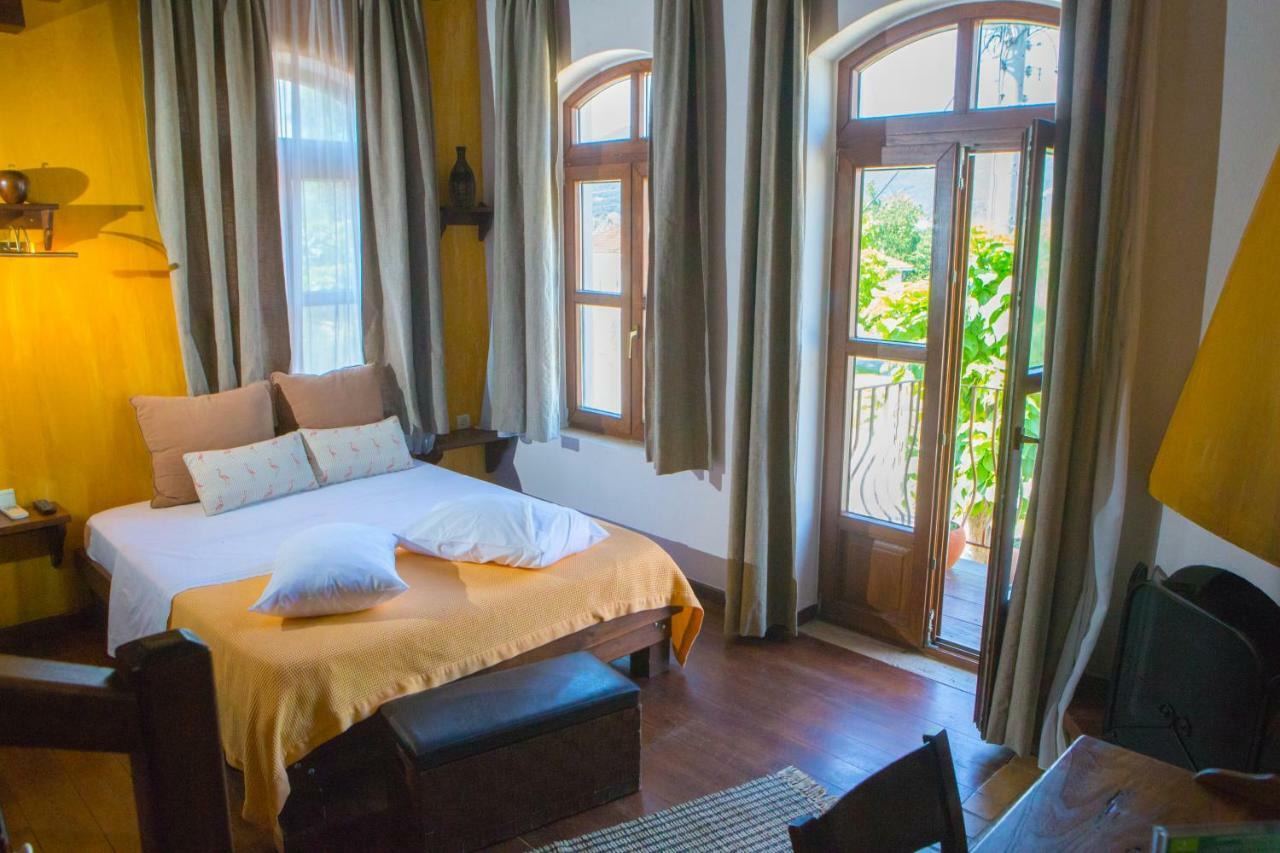 Oikoperiigitis Hotel Керкіні Екстер'єр фото